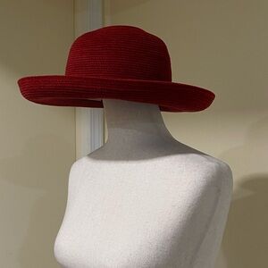 Villager Liz Claiborne Kettle Brim Hat Red One Size